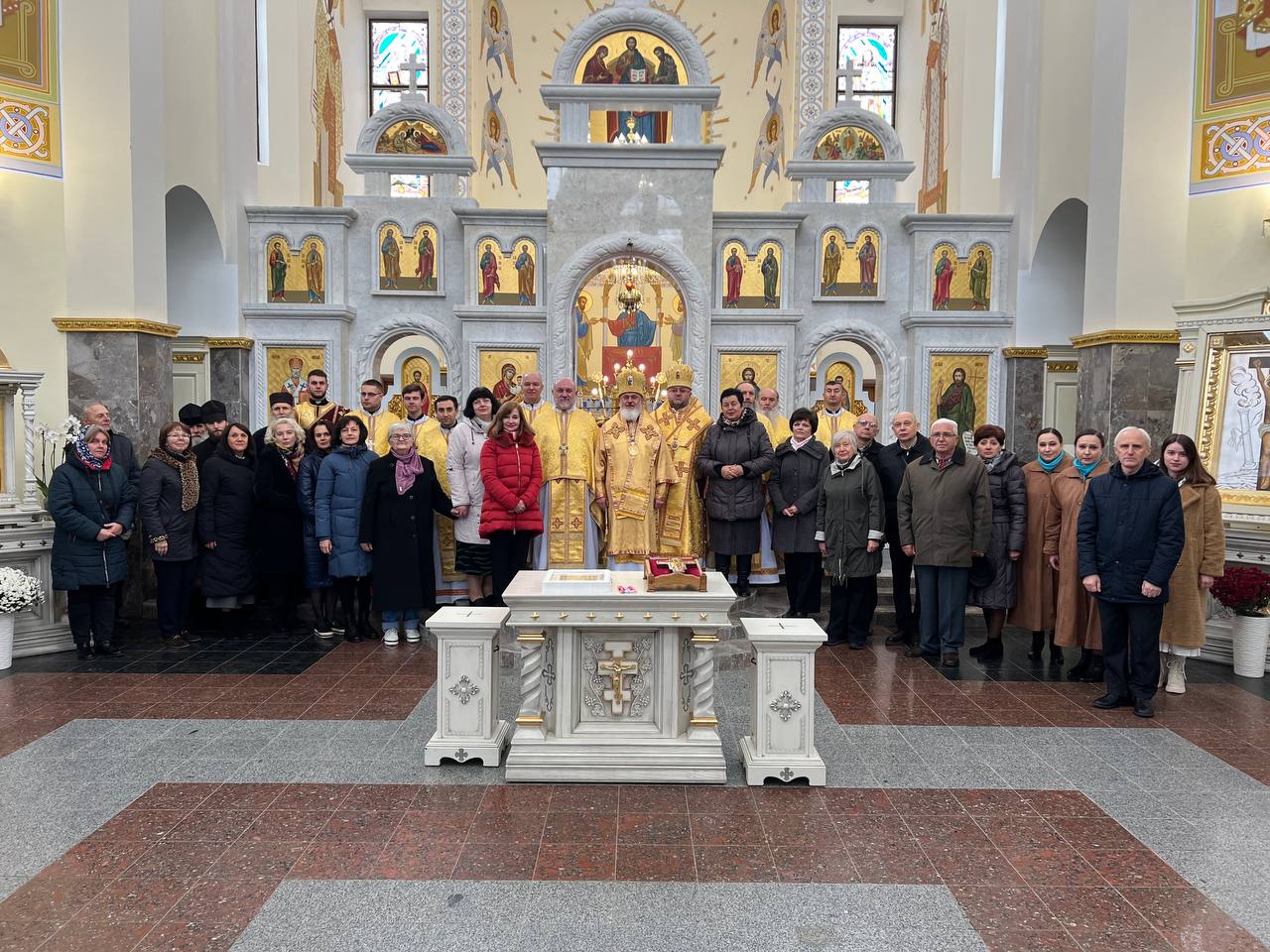 Учасники конференції у Соборі Зарваницької Матері Божої Учасники конференції у Соборі Зарваницької Матері Божої